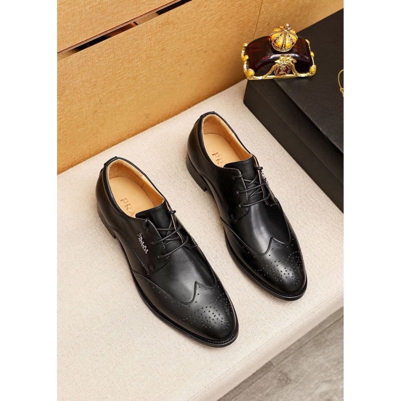 Pra*a leather shoes
